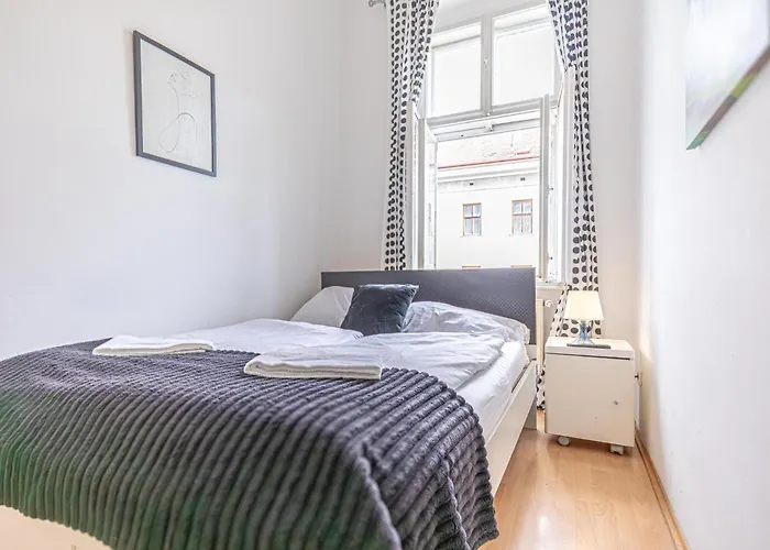 Sweet 3 Private In Shared Near Wiener Stadthalle & Apartment *
