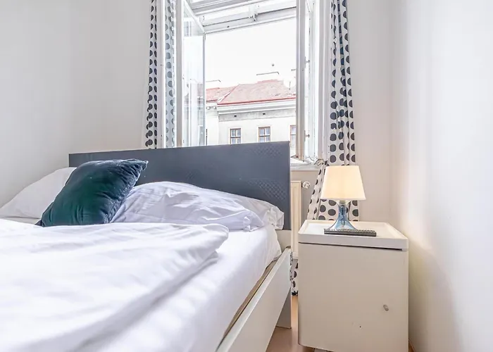 Sweet 3 Private In Shared Near Wiener Stadthalle & * Vienna