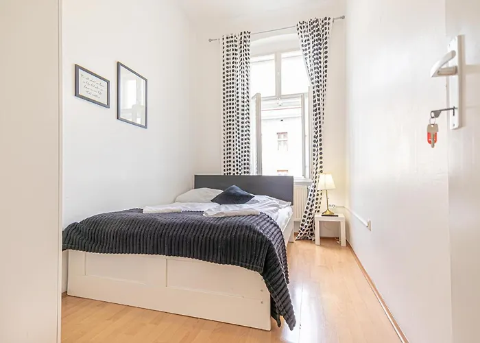 Sweet 3 Private In Shared Near Wiener Stadthalle & *