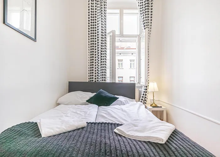 Sweet 3 Private In Shared Near Wiener Stadthalle &