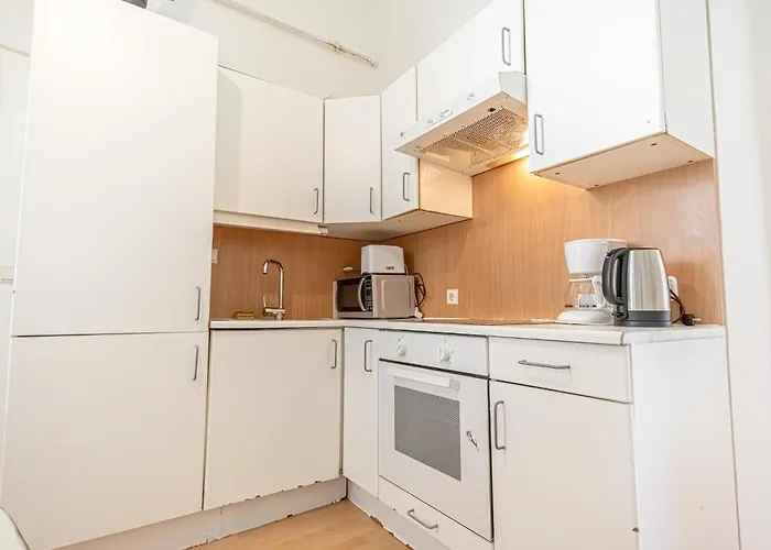 Sweet 3 Private In Shared Near Wiener Stadthalle & Apartment Vienna